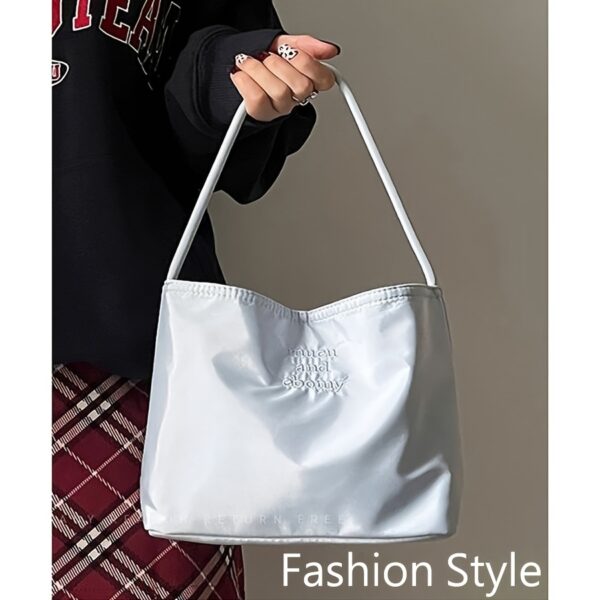 light gray tote bag